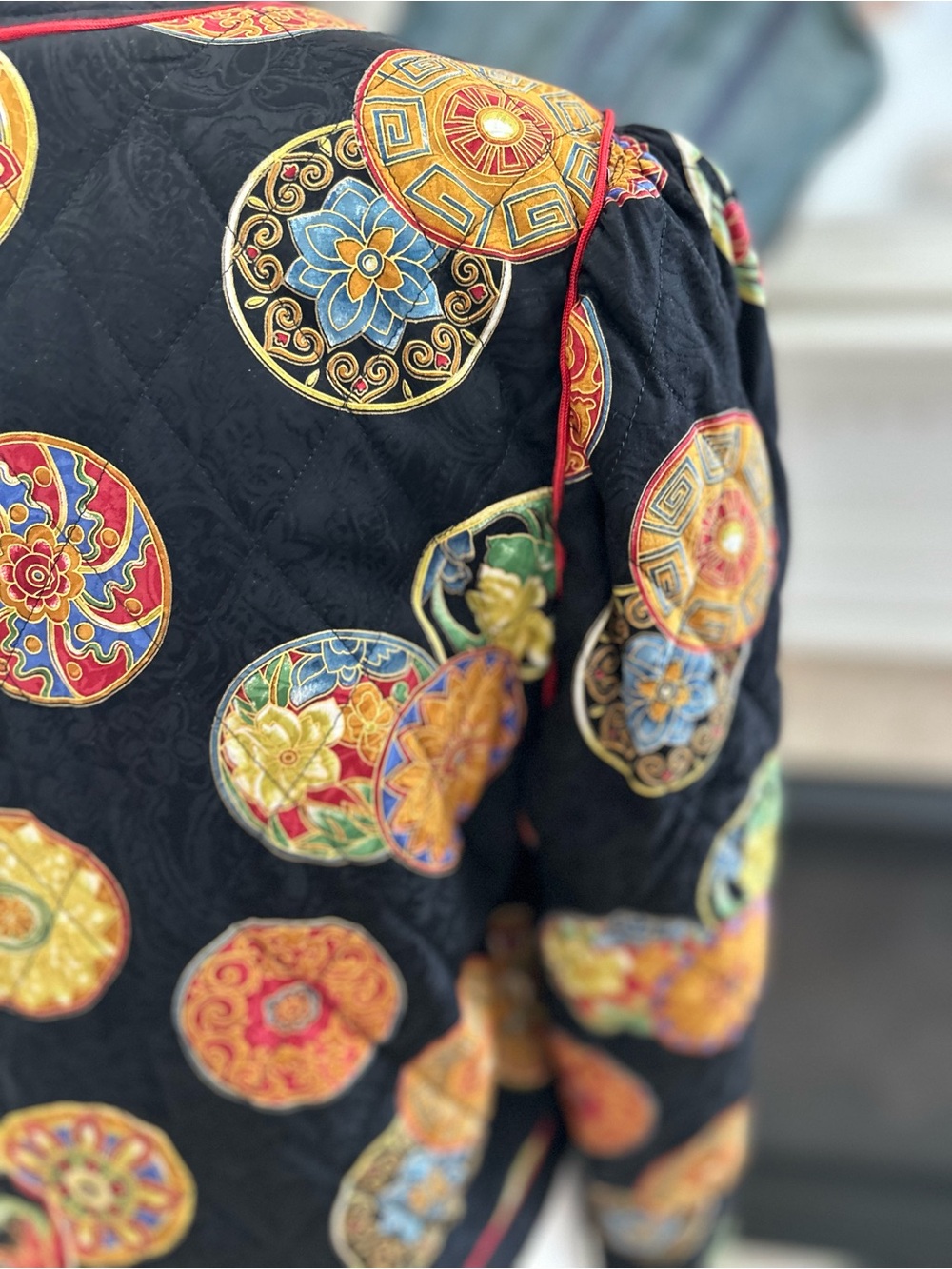 RARE Boutique Design Silk Circle-Pattern Jacket - Picture 11 of 14